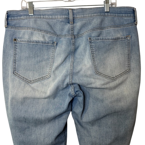 Old Navy Boyfriend Skinny distressed light wash denim jeans women’s 14 Regular - Picture 4 of 10